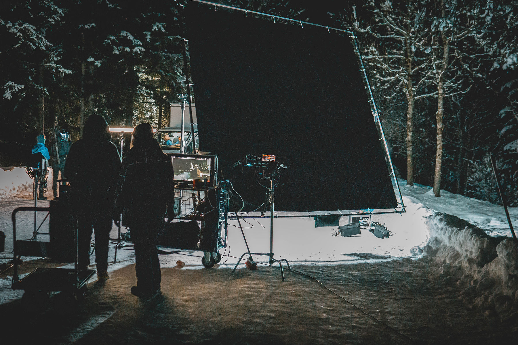 Simon Baumgartner working with a cinema camera